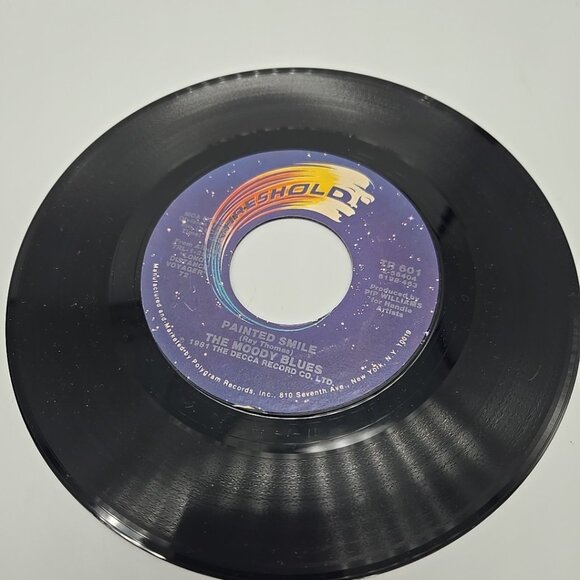 Gemini Dream / Painted Smile by The Moody Blues 45 RPM Vinyl Record - Picture 3 of 4